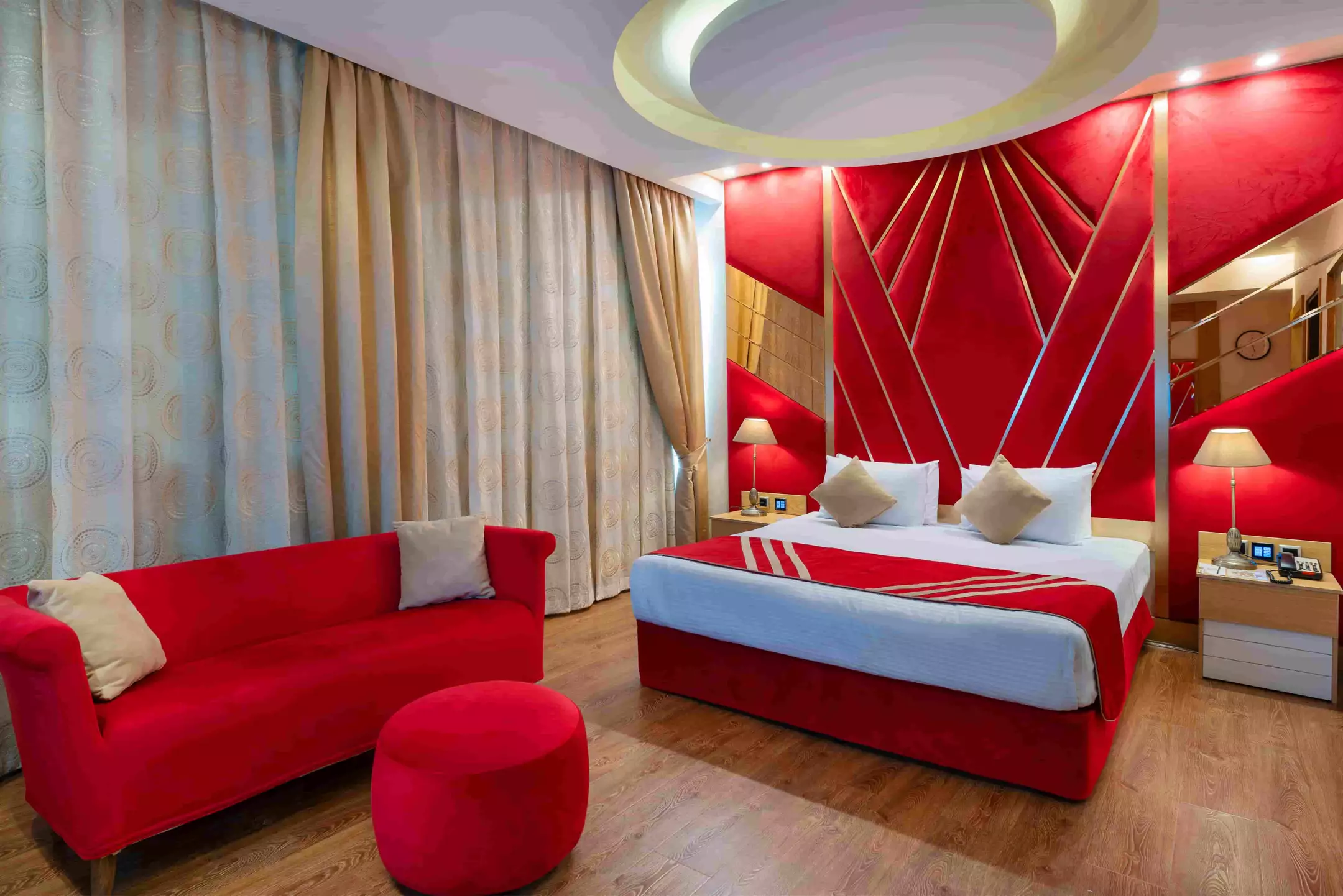 Alibaba https://cdn.alibaba.ir/ostorage/hotel-accommodation-images/695e2bd246ae9d8e6fb49905_سوئیت ماه عسل.webp